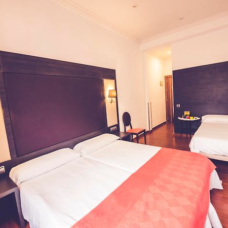 Hostal Sol Los Angeles Madrid Exterior photo