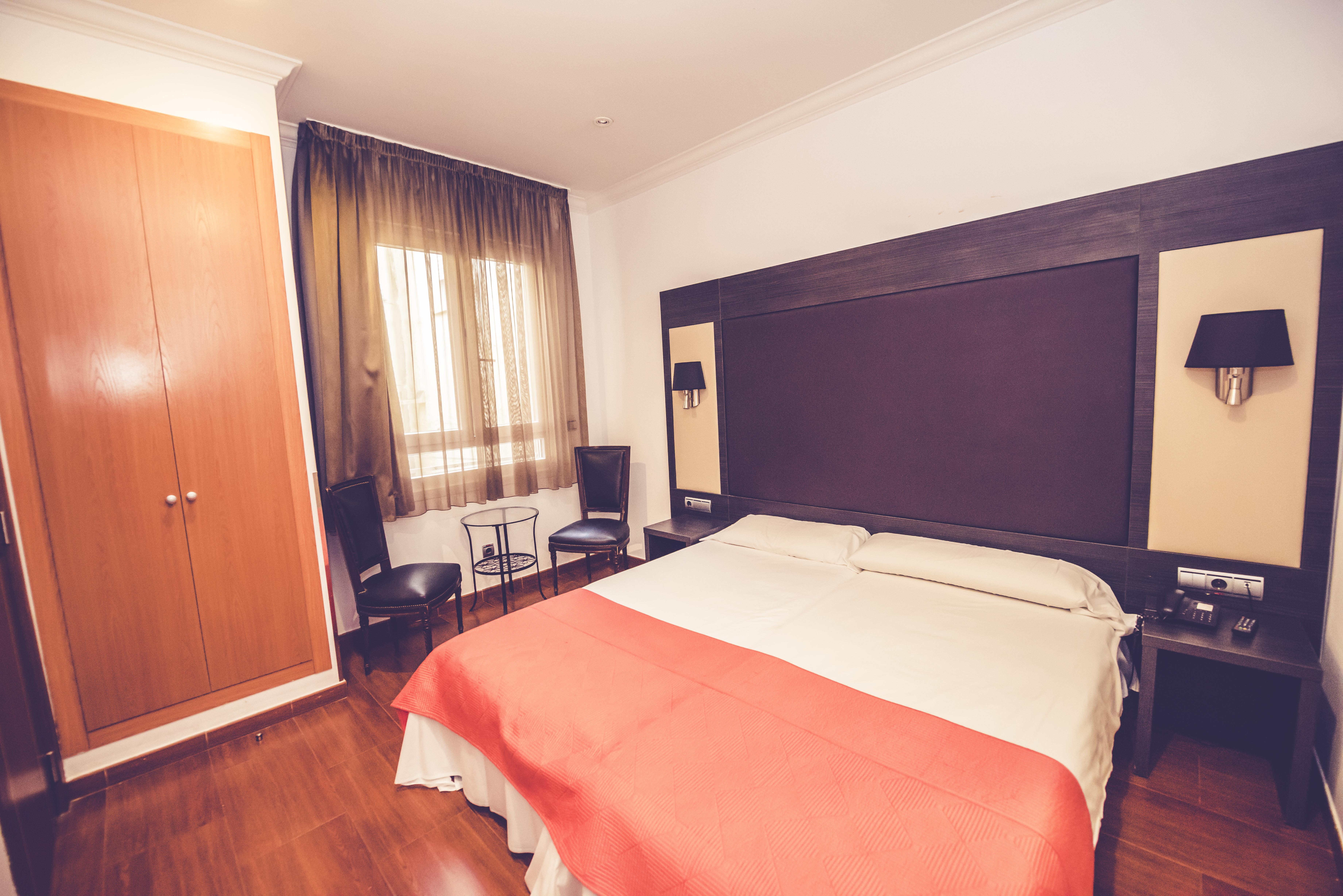 Hostal Sol Los Angeles Madrid Exterior photo