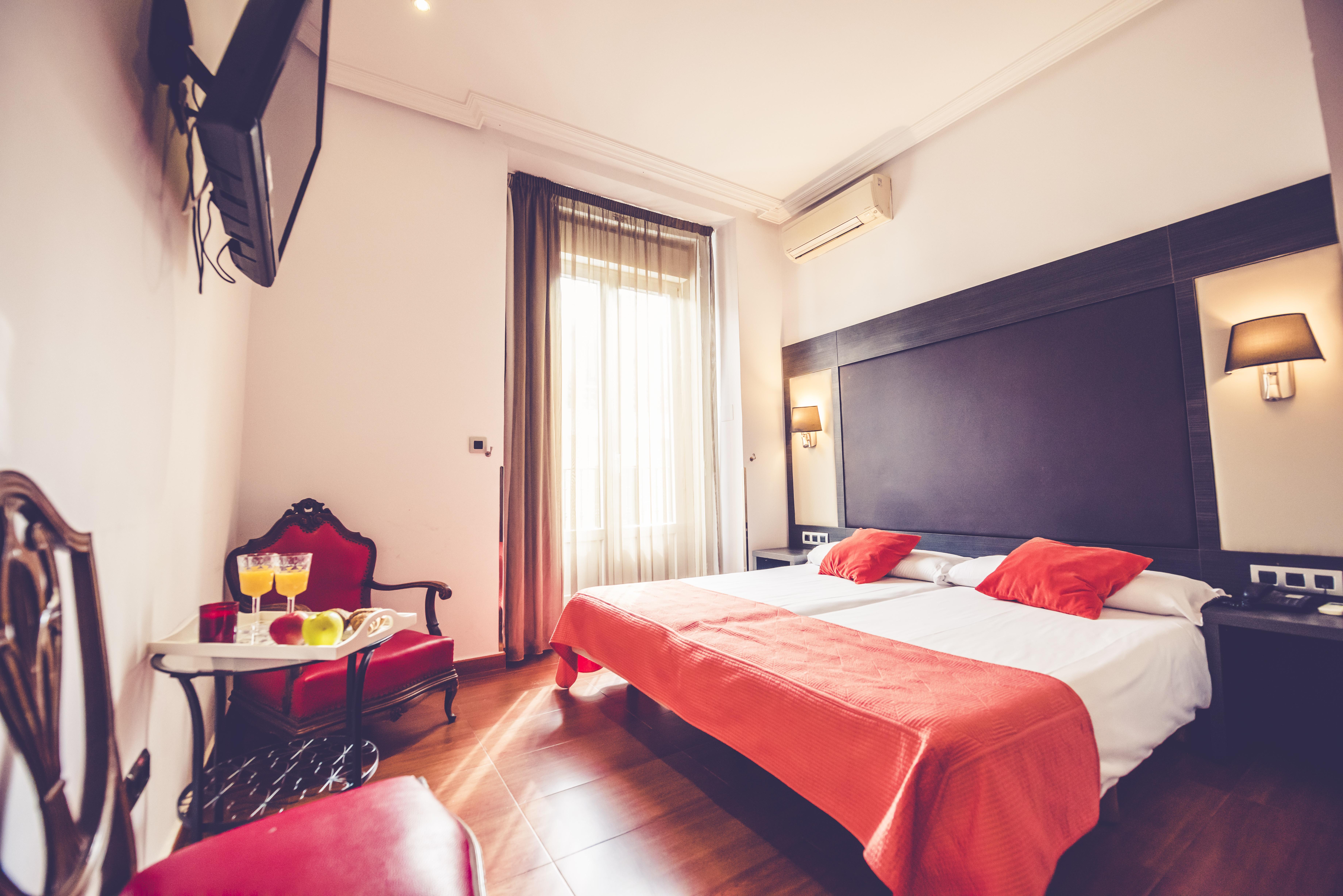 Hostal Sol Los Angeles Madrid Exterior photo
